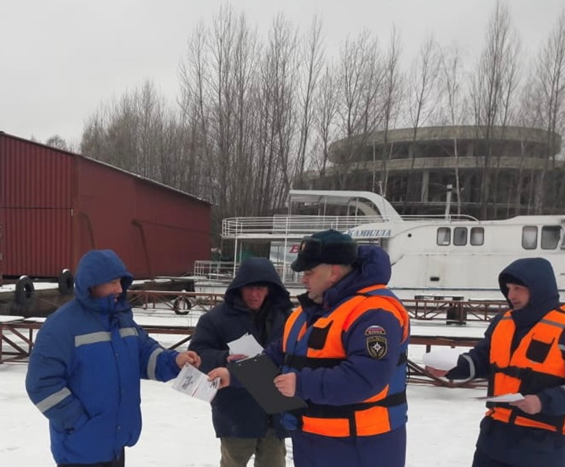 Об опасности выхода на водные объекты в зимний период.